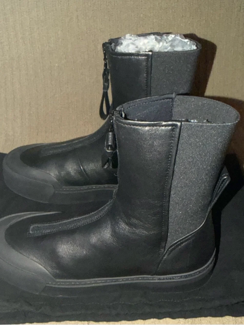 Emporio Armani Black Front-Zip Leather Ankle Booties - Picture 2 of 7